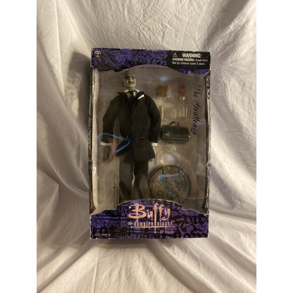 Buffy the Vampire Slayer Action Figure The Gentlemen Figure Boxed Collectible - Picture 2 of 8